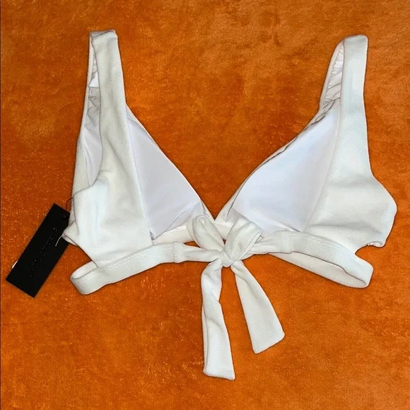 Gianni Bini Classic White Bikini Set - Picture 5 of 8